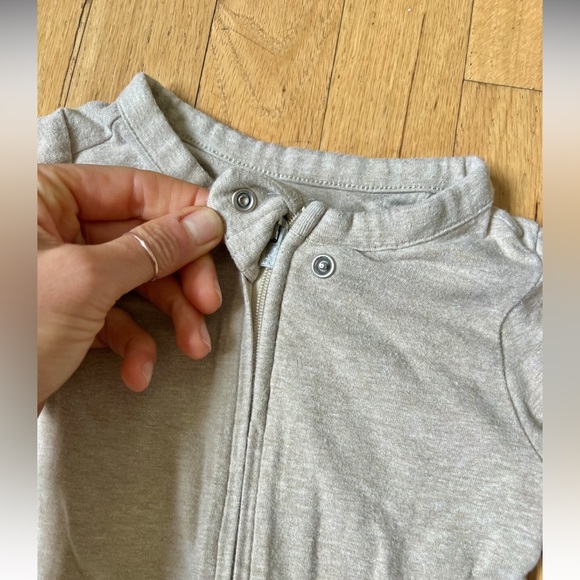 Banana Republic Baby Zipper Onesie Pajamas- Tan, 18-24m - Picture 3 of 7